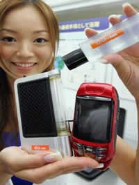 日本新科技！手机用甲醇燃料电池亮相