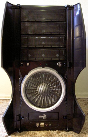 �ɻ��������ͣ�Aerocool�վ����Ż���