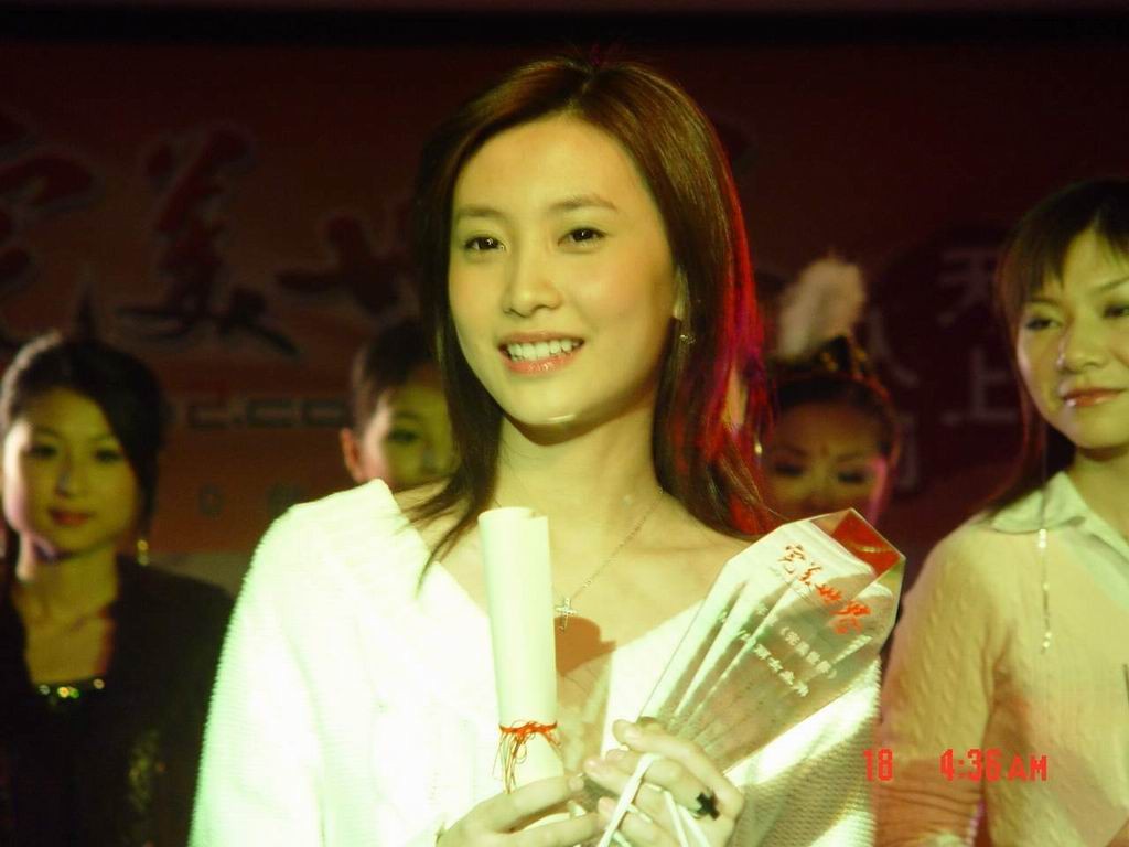 北京气质MM当选《<em>完美世界</em>》MV<em>女主角</em>图片