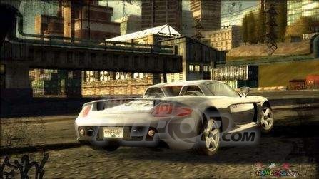 《极品飞车 9》