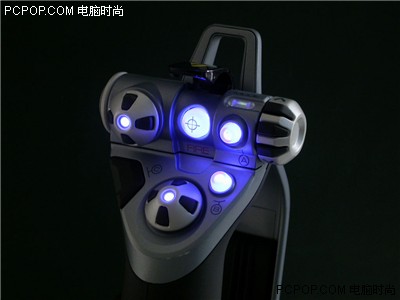 凶猛猎鹰！Saitek?X52双手摇杆全接触