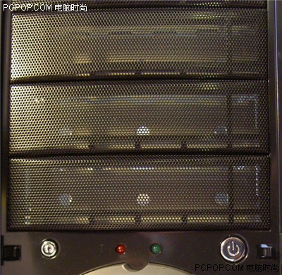 �ɻ��������ͣ�Aerocool�վ����Ż���