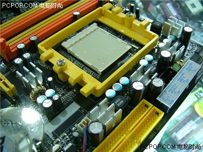 DFI最强939主板NF4超频王中关村上市