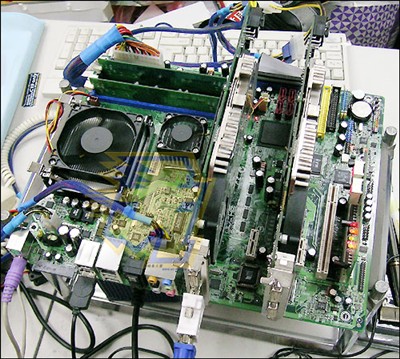 975x�ܸɶ����£�SLI����Yonahȫ֧��