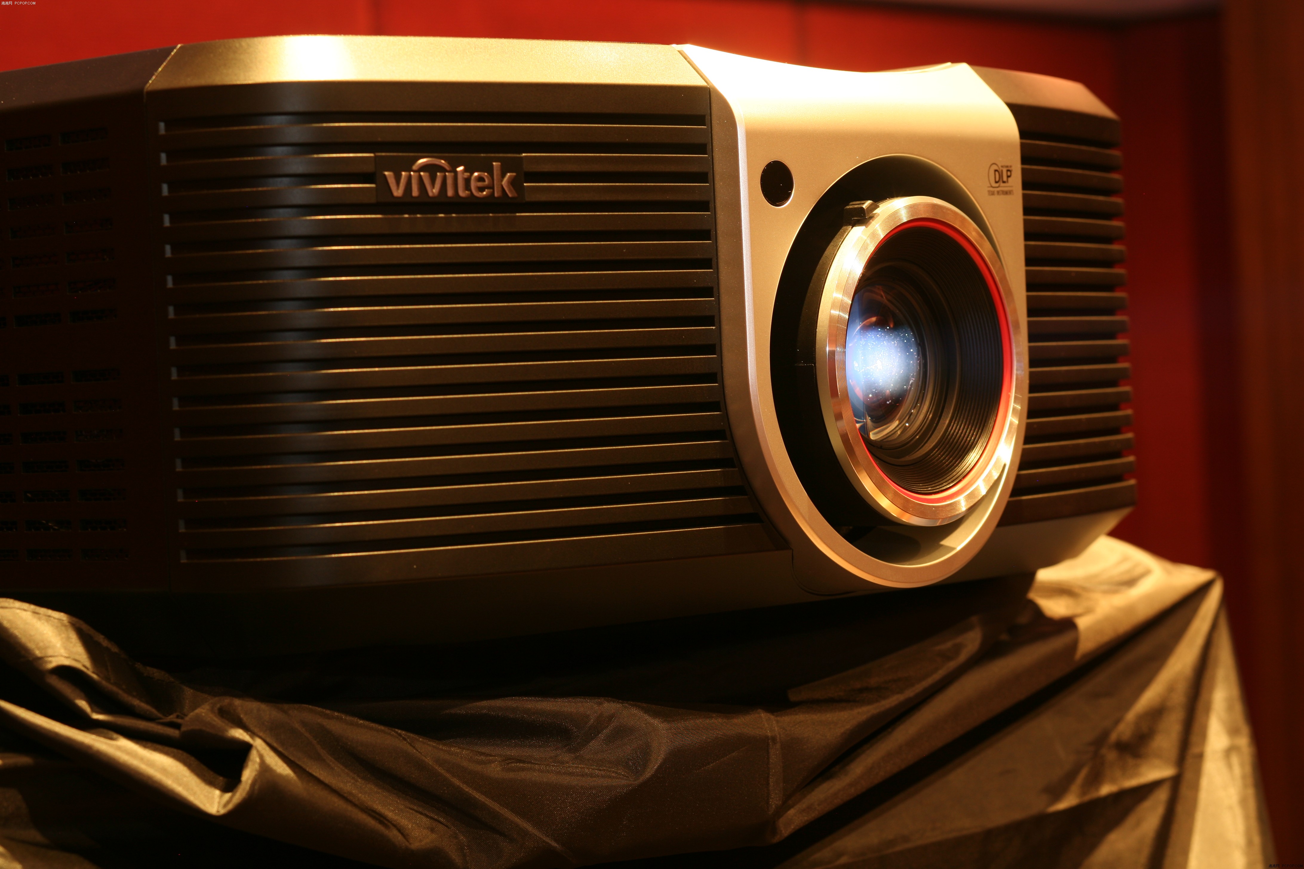 投出靓丽色彩 丽讯led顶级投影机图秀图片列表